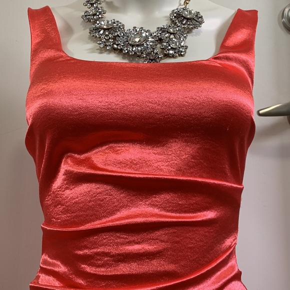 Le Château coral satin dress - Picture 10 of 15